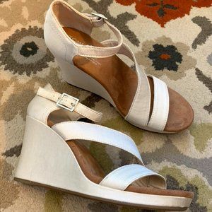 TOMS Clarissa Wedge Sandals